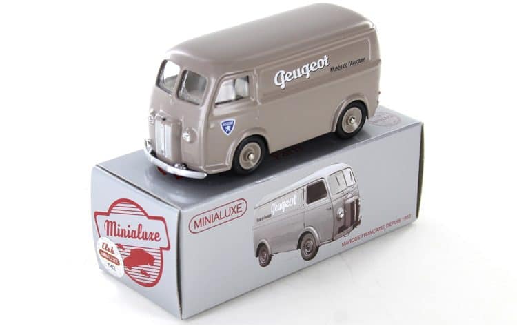 Peugeot D4A "Peugeot"  Réf 48_3 SE