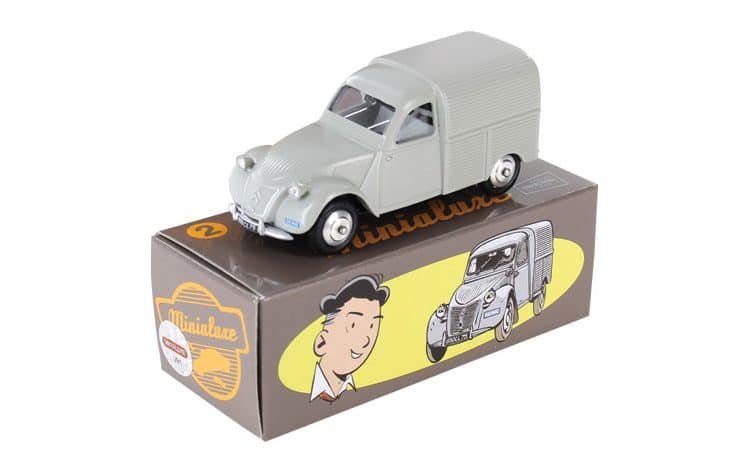 Citroën 2 CV Azam "Calandre" Réf P09