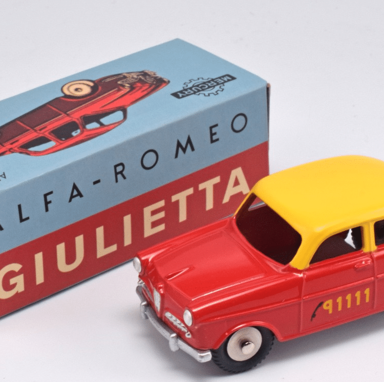 Alfa Romeo Giulietta Taxi (Rouge toit jaune) Réf 17