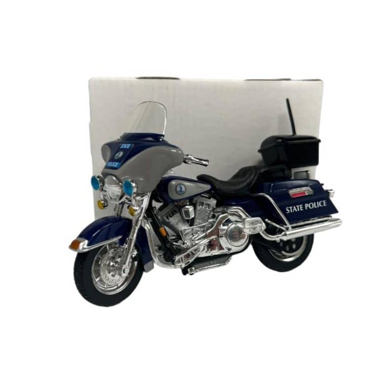 Harley Davidson 2004 FLHTPI Electra Glide State Police (réf en cours)